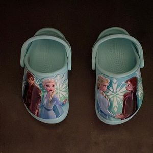 Toddler size 6 only worn in the house due to size too small